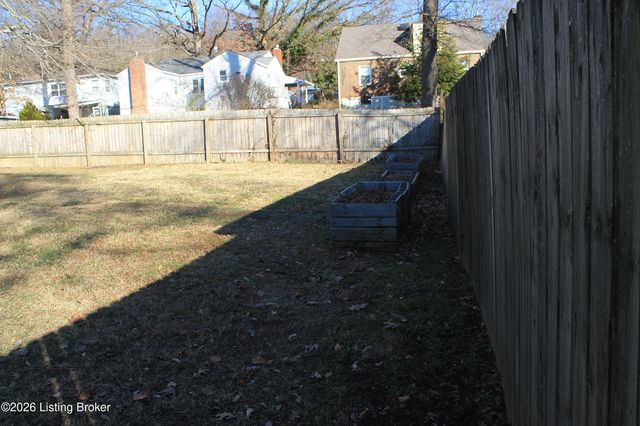 5355 New Cut Rd, Louisville, KY 40214