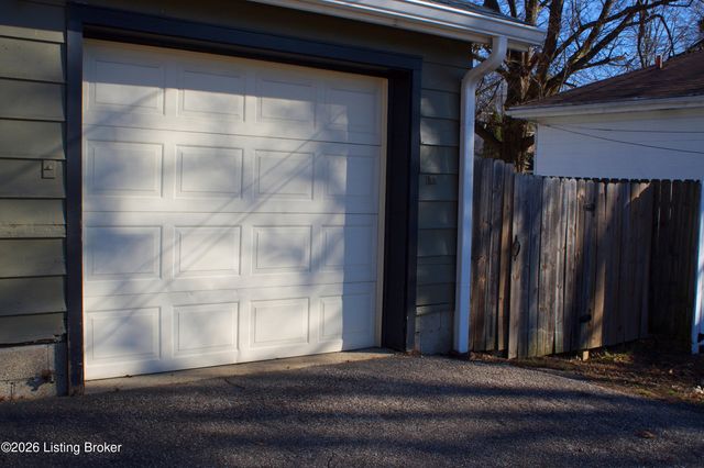 5355 New Cut Rd, Louisville, KY 40214