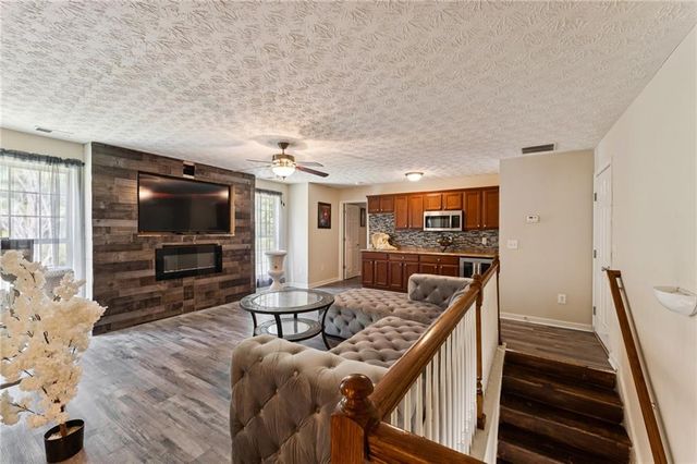 2512 Brittany Park Lane, Ellenwood, GA 30294