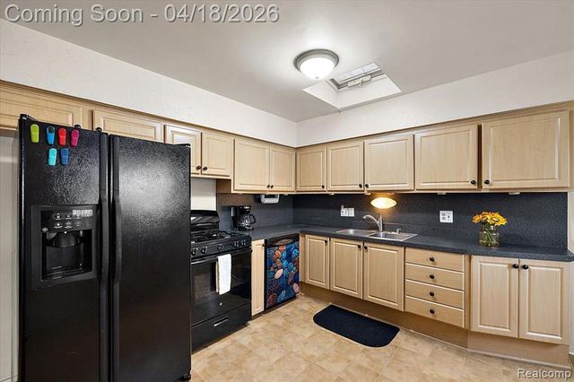 14518 Melrose Street, Livonia, MI 48154