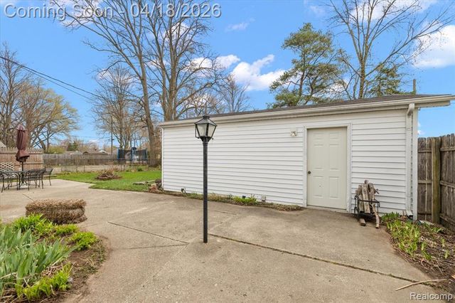 14518 Melrose Street, Livonia, MI 48154