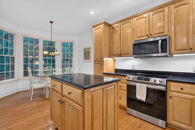 1835 Ridge Cliff Dr, Monteagle, TN 37356