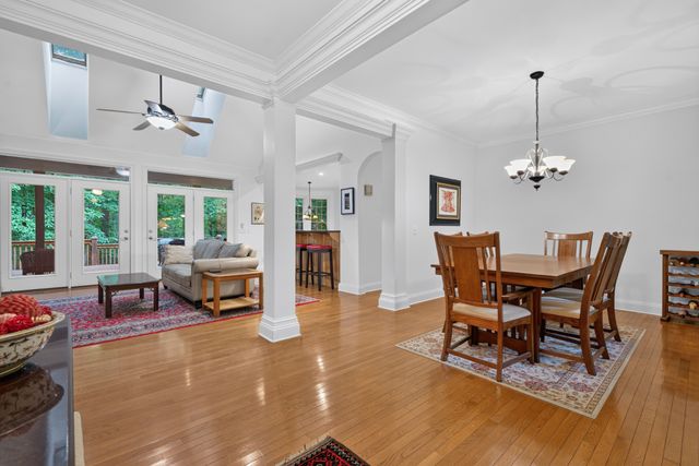 1835 Ridge Cliff Dr, Monteagle, TN 37356