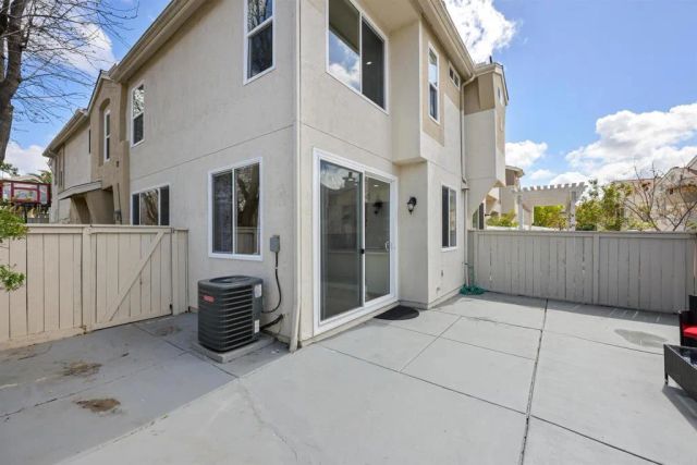 11869 Spruce Run Drive B, San Diego, CA 92131