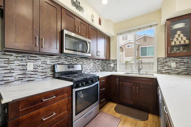 11869 Spruce Run Drive B, San Diego, CA 92131