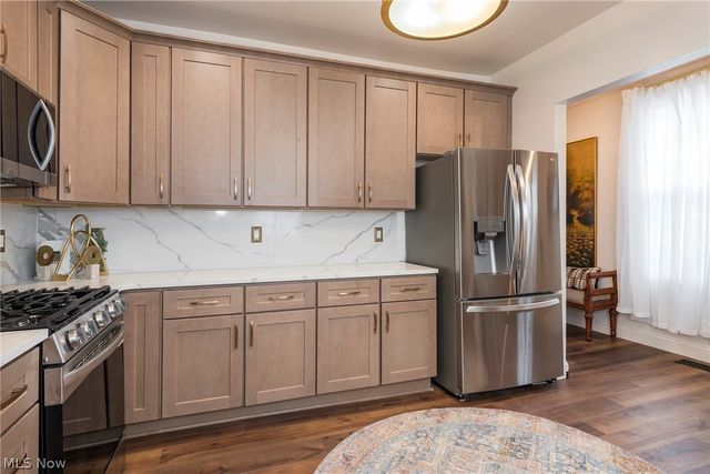 1417 W 77th Street, Cleveland, OH 44102