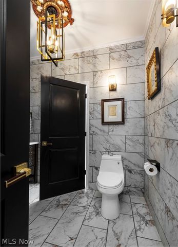 1417 W 77th Street, Cleveland, OH 44102