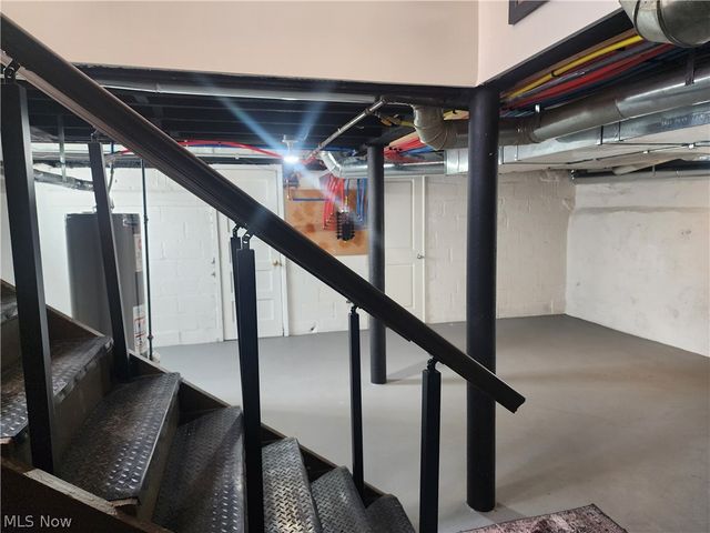 1417 W 77th Street, Cleveland, OH 44102