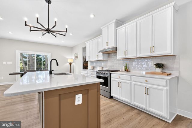 6748 HIGHLANDER CT, Warrenton, VA 20187