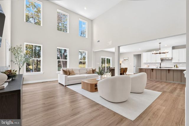 6748 HIGHLANDER CT, Warrenton, VA 20187