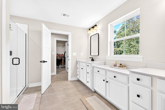 6748 HIGHLANDER CT, Warrenton, VA 20187