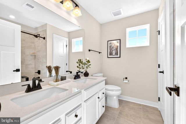 6748 HIGHLANDER CT, Warrenton, VA 20187
