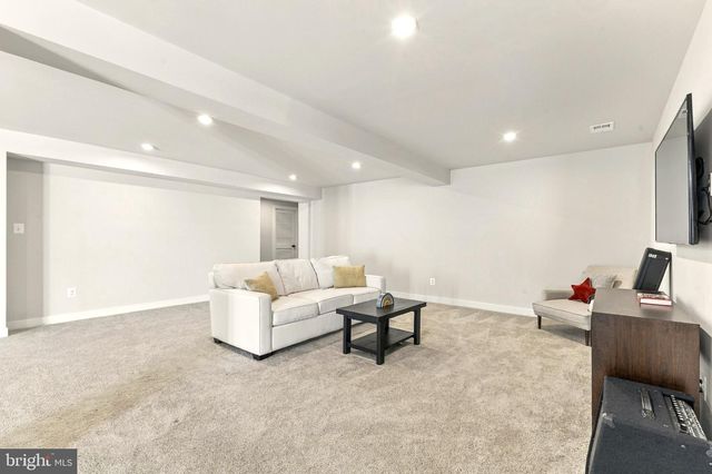 6748 HIGHLANDER CT, Warrenton, VA 20187