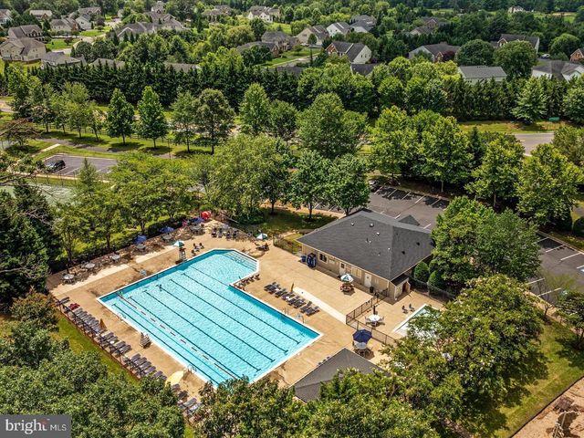 6748 HIGHLANDER CT, Warrenton, VA 20187