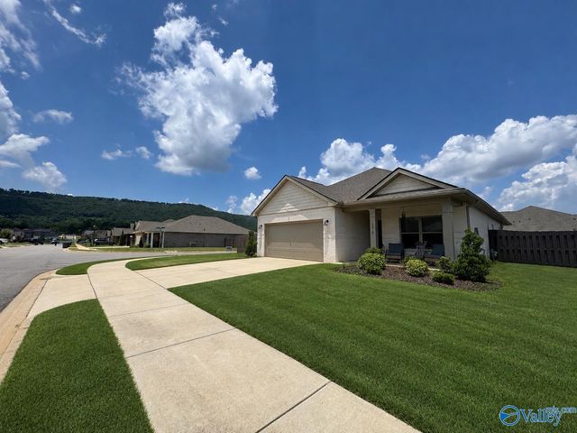 6018 Margie Collins Drive, Owens Cross Roads, AL 35763
