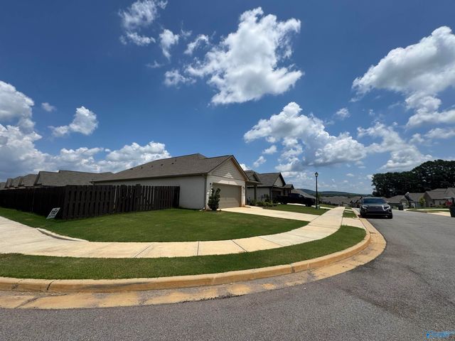 6018 Margie Collins Drive, Owens Cross Roads, AL 35763