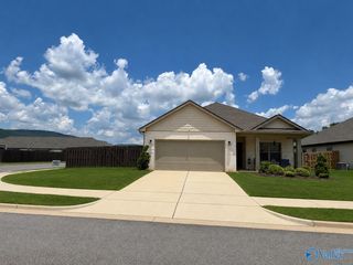 6018 Margie Collins Drive, Owens Cross Roads, AL 35763