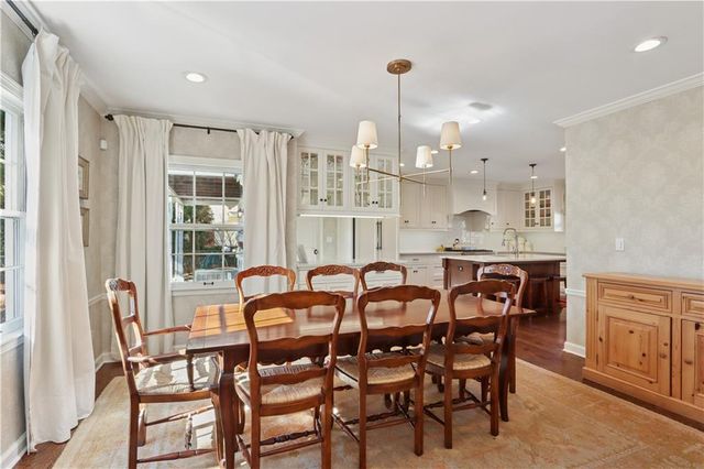 3223 W 67th Street, Mission Hills, KS 66208