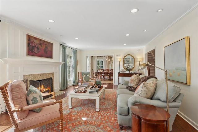 3223 W 67th Street, Mission Hills, KS 66208