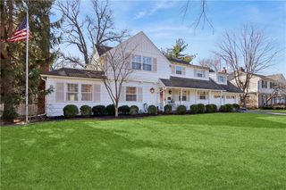 3223 W 67th Street, Mission Hills, KS 66208