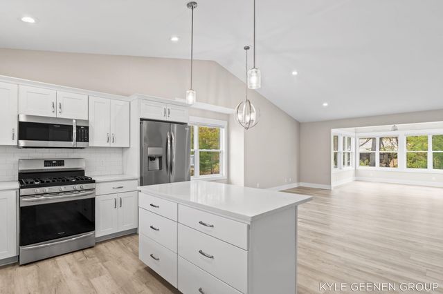 1448 E Addison Way, Muskegon, MI 49445