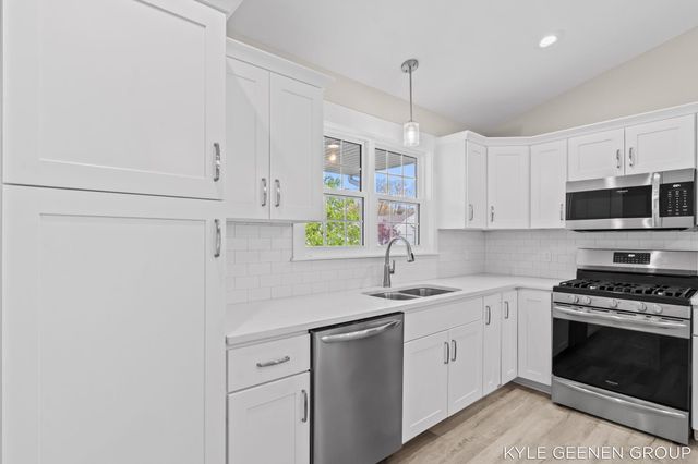 1448 E Addison Way, Muskegon, MI 49445
