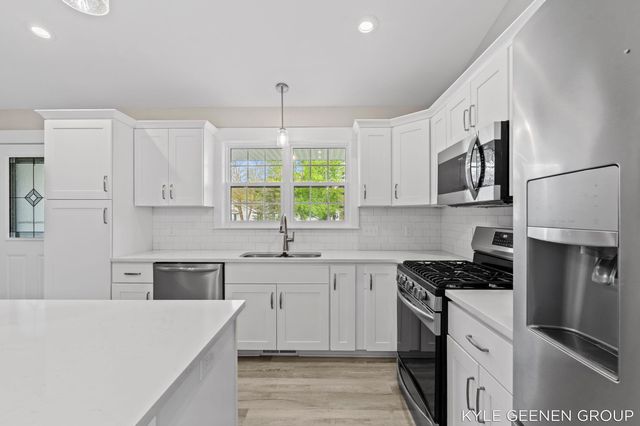 1448 E Addison Way, Muskegon, MI 49445