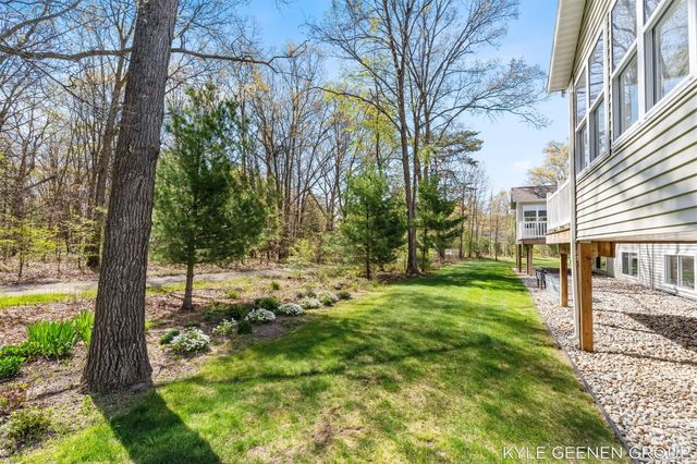 1448 E Addison Way, Muskegon, MI 49445