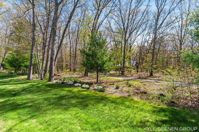1448 E Addison Way, Muskegon, MI 49445