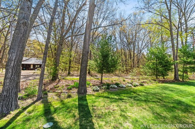 1448 E Addison Way, Muskegon, MI 49445