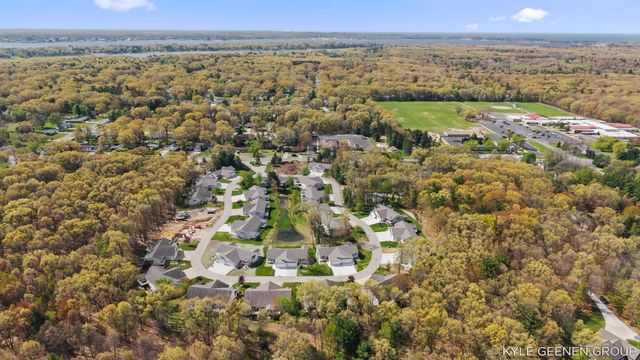 1448 E Addison Way, Muskegon, MI 49445