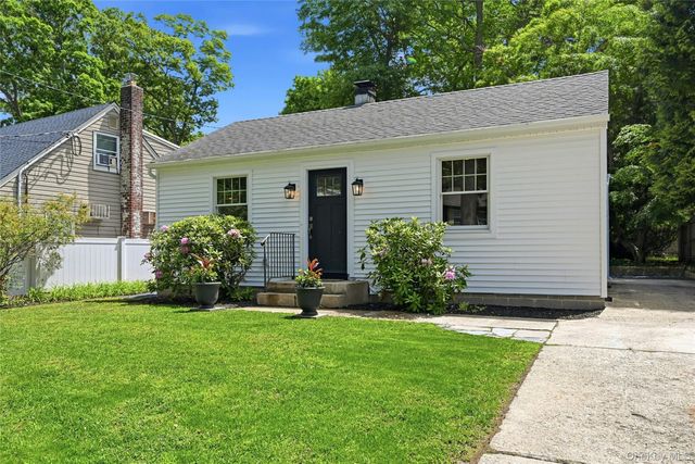 192 Iceland Drive, South Huntington, NY 11746