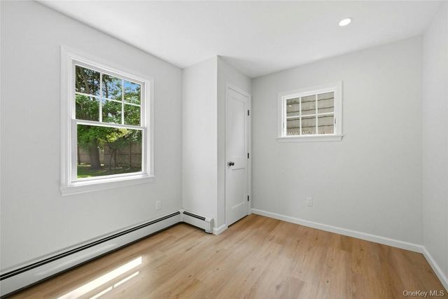 192 Iceland Drive, South Huntington, NY 11746