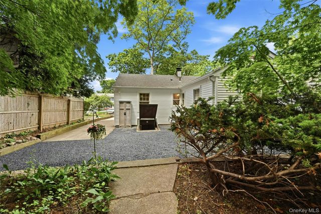 192 Iceland Drive, South Huntington, NY 11746