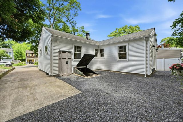 192 Iceland Drive, South Huntington, NY 11746