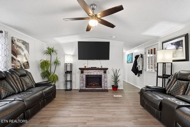 188 PAPERMILL ROAD Rd, Quebeck, TN 37579