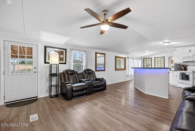 188 PAPERMILL ROAD Rd, Quebeck, TN 37579