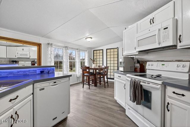 188 PAPERMILL ROAD Rd, Quebeck, TN 37579