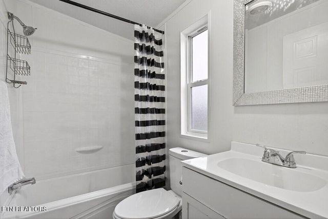 188 PAPERMILL ROAD Rd, Quebeck, TN 37579