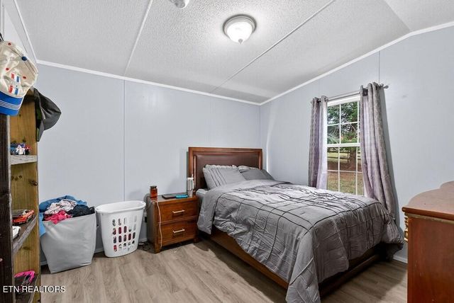 188 PAPERMILL ROAD Rd, Quebeck, TN 37579