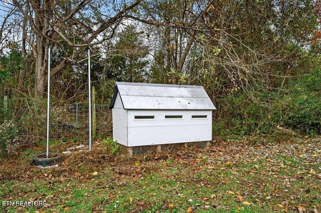 188 PAPERMILL ROAD Rd, Quebeck, TN 37579