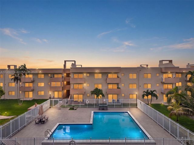 10300 Coral Way C25, Miami, FL 33165