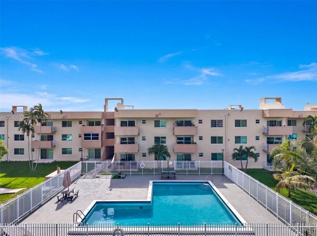 10300 Coral Way C25, Miami, FL 33165