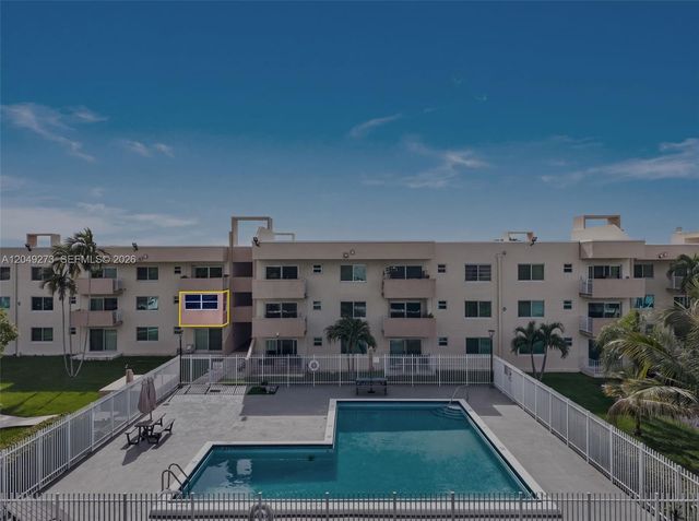10300 Coral Way C25, Miami, FL 33165