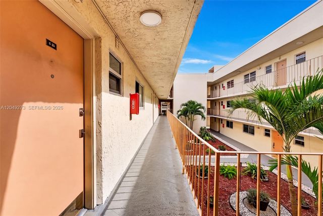 10300 Coral Way C25, Miami, FL 33165