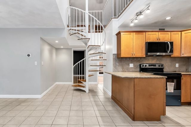 21 Margin Street 33, Lynn, MA 01905