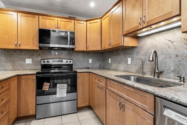 21 Margin Street 33, Lynn, MA 01905