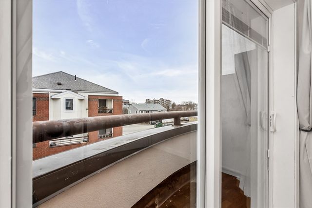 21 Margin Street 33, Lynn, MA 01905