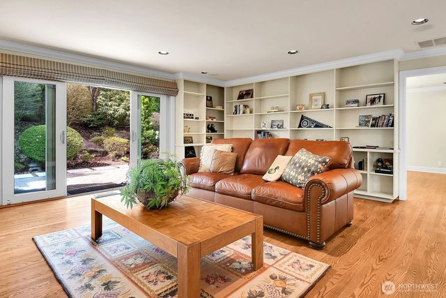 2209 38th Place E, Seattle, WA 98112