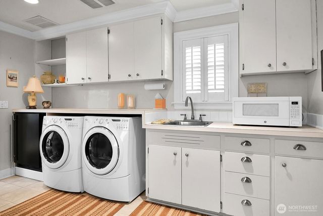 2209 38th Place E, Seattle, WA 98112